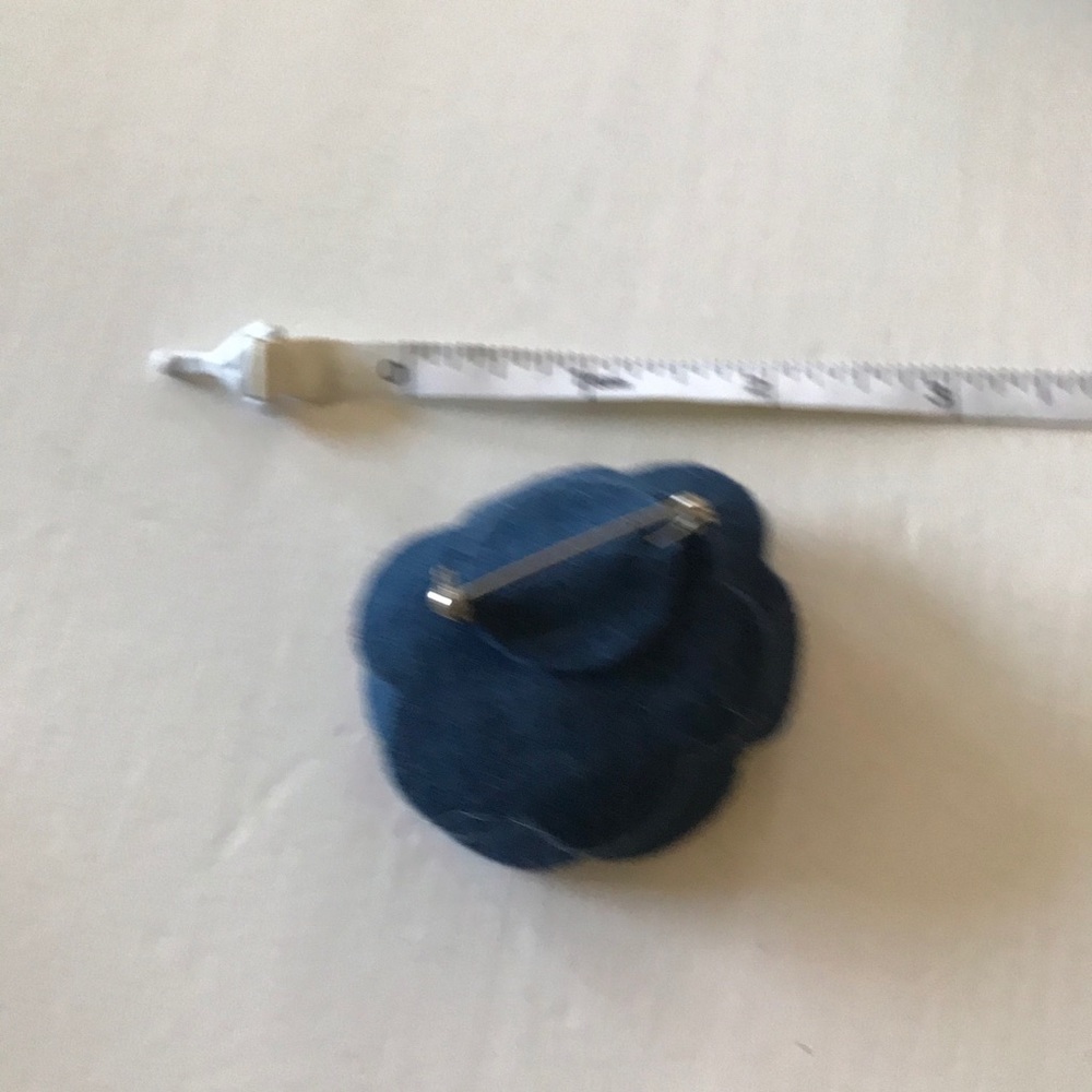Handmade Wool Felt Pin - Picture 3 of 6